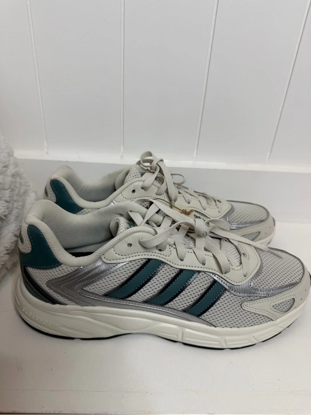 adidas lightweight breathable